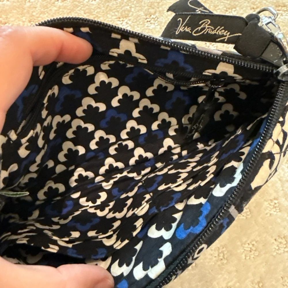 Vera Bradley Turnlock Wristlet Wallet in Blue Medallion - Picture 5 of 6